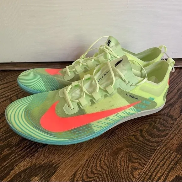 NWOT Nike Zoom Victory 5 XC Track and Field Shoes Distance Spikes Volt