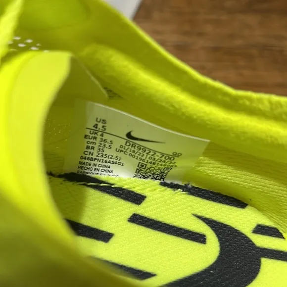 NWOT Nike Zoomx Dragonfly Track Shoes