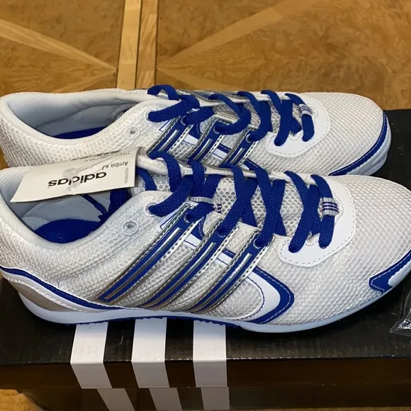 NWT!! Adidas Arriba X Juniors track &amp; field spike shoes Size 7 Boys