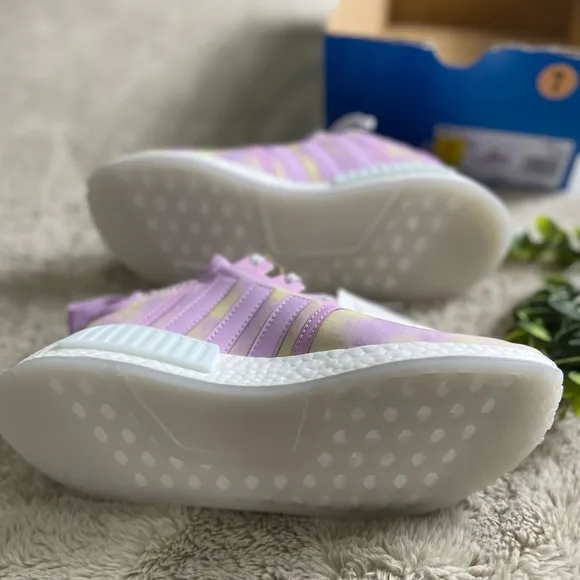 Nwt Adidas NMD_R1 Running Shoes in Bliss Lilac/Cloud White / Bliss Lilac y7
