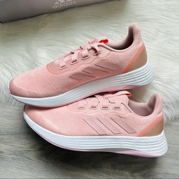 NWT Adidas QT Racer Sport Women’s Shoes