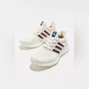 NWT Adidas Women’s Ultraboost Web DNA Sneaker