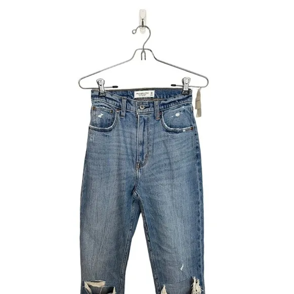 NWT Long A&amp;F Ultra High Rise Ankle Straight Jean 24 Long