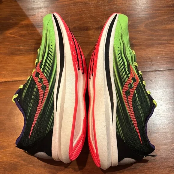 NWT Saucony Endorphin Speed 2 Mens 13 Green Black Lace Up NIB Power Running Shoe