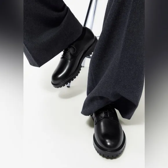 NWT. Zara Black Track Sole Lace-Up Derby Shoes. Size 8.