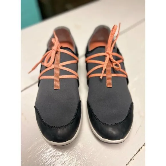 OluKai Women’s Miki Li’ Pavement/Black Quick-Drying Outdoor Shoes Size 11