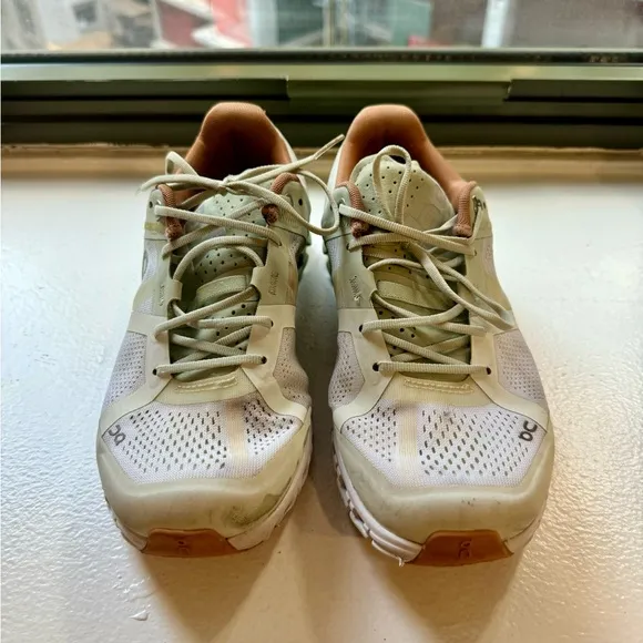 On Cloud On Running Earth Tone Color Athletic Shoes  Women's Size 6
