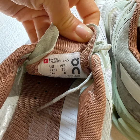 On Cloud On Running Earth Tone Color Athletic Shoes  Women's Size 6