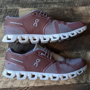 On Cloud Running Shoes Brown Red Rust Color