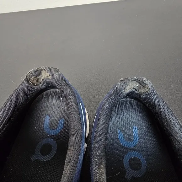 On Shoes Mens Size 10 Midnight Blue Cloud 5 Performance Running Run Gym Logo