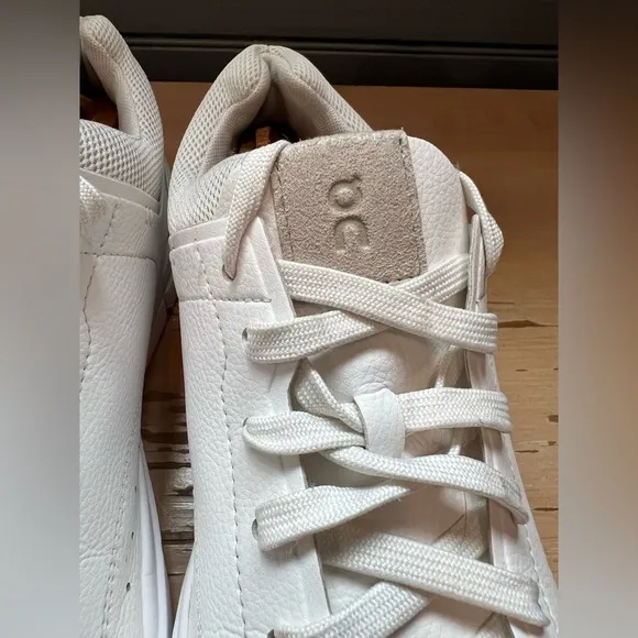 On THE ROGER Centre Court White Gum 3MD11270228 Men's Lifestyle Shoes Size 9.5