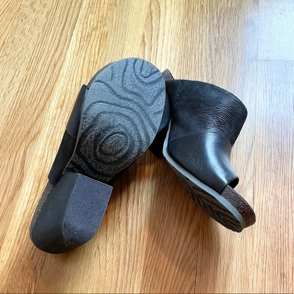 OTBT Black Heeled Mules