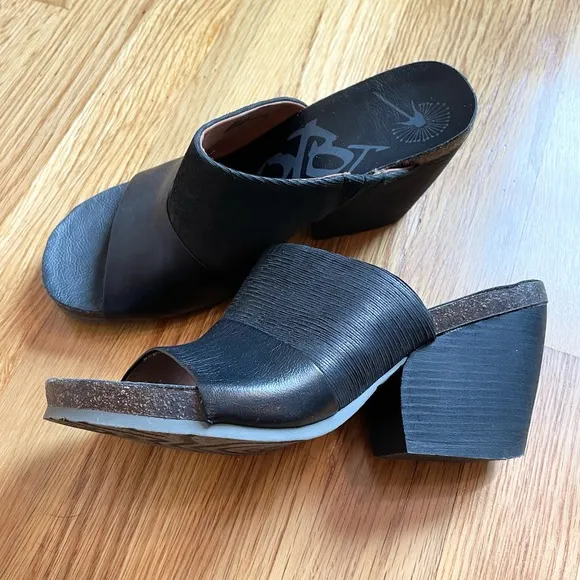 OTBT Black Heeled Mules