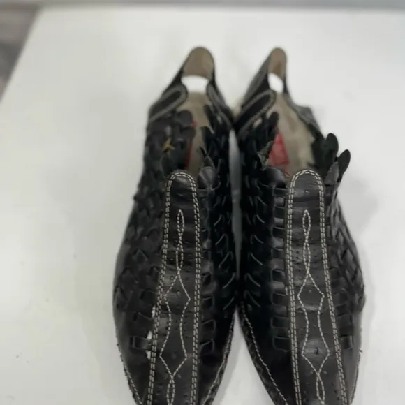 Pikolinos soft black leather perforated sling back shoe, like new, euro size 37