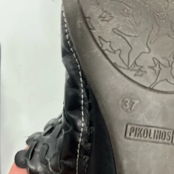 Pikolinos soft black leather perforated sling back shoe, like new, euro size 37