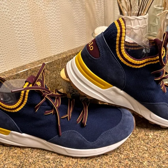 Polo Ralph Lauren sneakers/athletic shoes track 20011‎ size 11