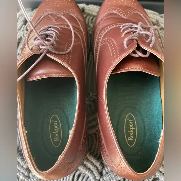 Rockport Mens Wing Tip Brown Oxford’s Antique Tan Size 9.5 Like New