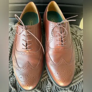 Rockport Mens Wing Tip Brown Oxford’s Antique Tan Size 9.5 Like New