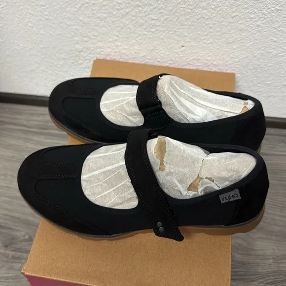 Ryka Effortless Mary Jane Shoe (WIDE)
