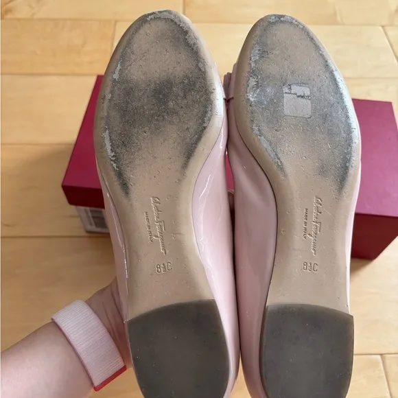 Salvatore Ferragamo Varina Patent Leather Ballet Flats - Pale Pink