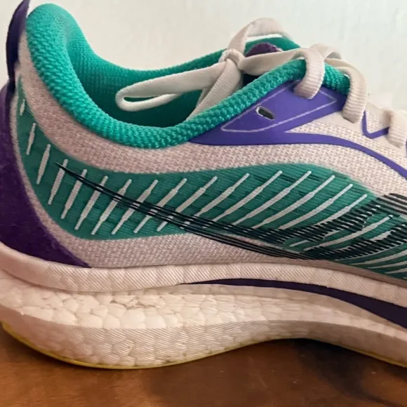 SAUCONY Endorphin Speed 2 Women's White Yellow Purple Running Shoes Size 9.5