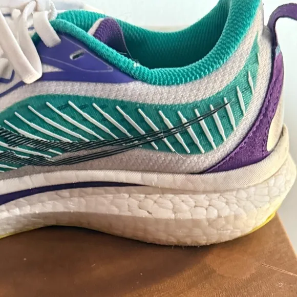 SAUCONY Endorphin Speed 2 Women's White Yellow Purple Running Shoes Size 9.5