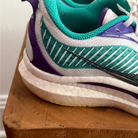 SAUCONY Endorphin Speed 2 Women's White Yellow Purple Running Shoes Size 9.5