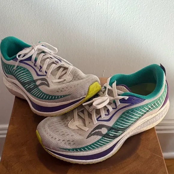 SAUCONY Endorphin Speed 2 Women's White Yellow Purple Running Shoes Size 9.5