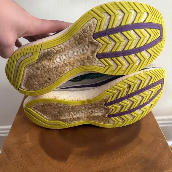 SAUCONY Endorphin Speed 2 Women's White Yellow Purple Running Shoes Size 9.5