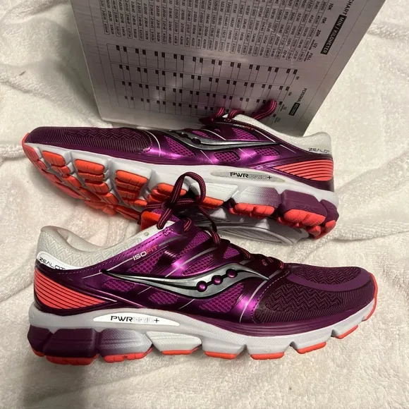 Saucony Womens Zealot ISO S10269-4 Purple Running Shoes Sneakers Size 11.5 New