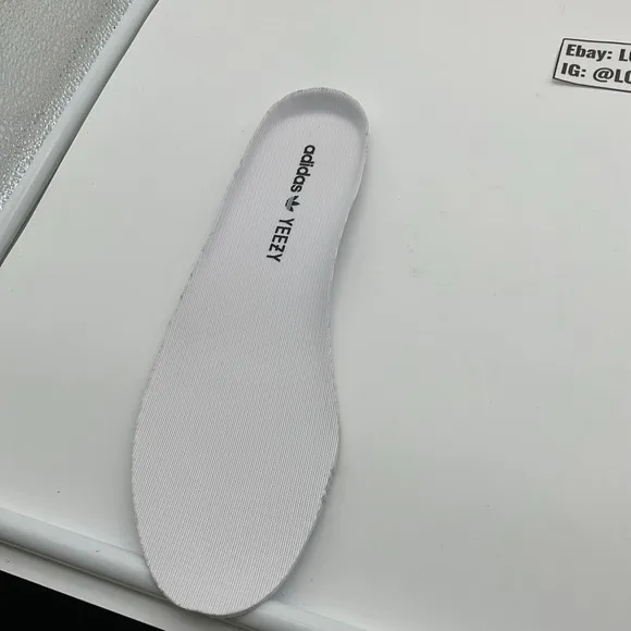 Size 8.5 - adidas Yeezy Boost 350 V2 Low Zebra
