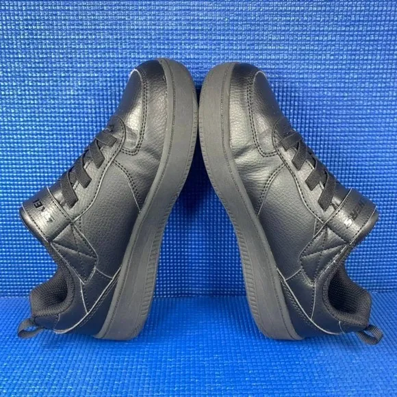 SKECHERS SPORT COURT 92 ZELDER Kids-Boys Size 4 Black School Shoes SN 405697L