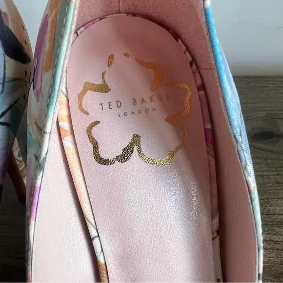 Ted Baker Rymiah Art Print Bow Court Women's Shoe Size 7.5 SKU#241247