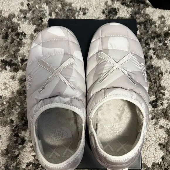 The North Face x Kaws ThermoBall Traction Mule VP Size 9 Ivory White Camo