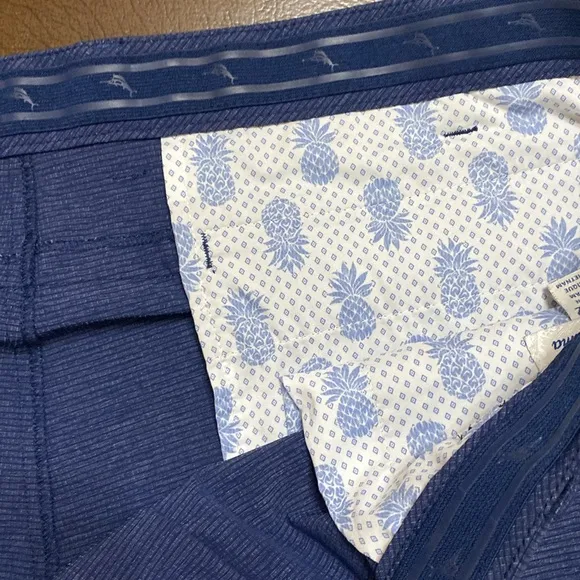 Tommy Bahama Mens blue golf pants size 48x32