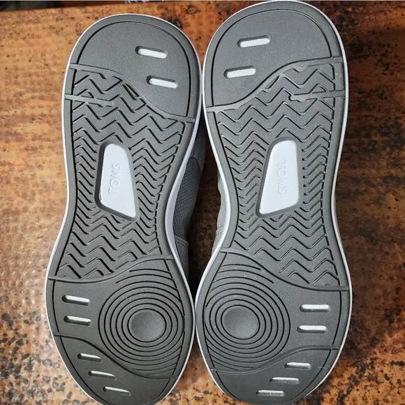 Toms Arroyo Mens Performance Lifestyle Athletic And Training Shoes