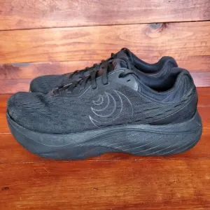Topo Atmos Running Shoes Men Sz 11 Triple Black Athletic Sneakers Zipfoam
