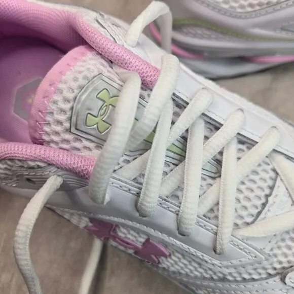 Under Armour Athletic Sneaker Womens 8.5 White Pink Low Top Sporty Running Shoes