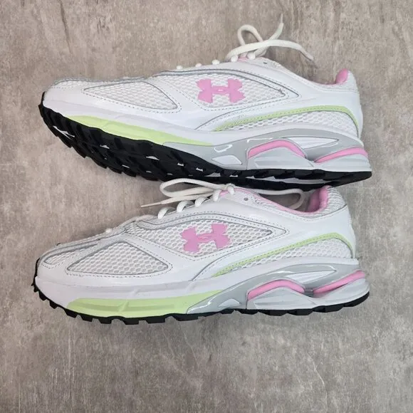 Under Armour Athletic Sneaker Womens 8.5 White Pink Low Top Sporty Running Shoes