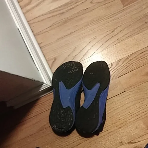 Under armour blue/black basketball shoes