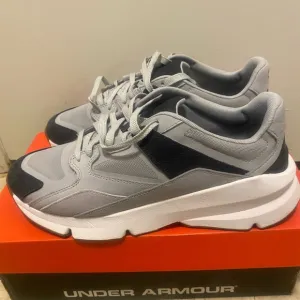 Under Armour forge 96 reissue Men's Gray and Black Sneakers Sz 10.5