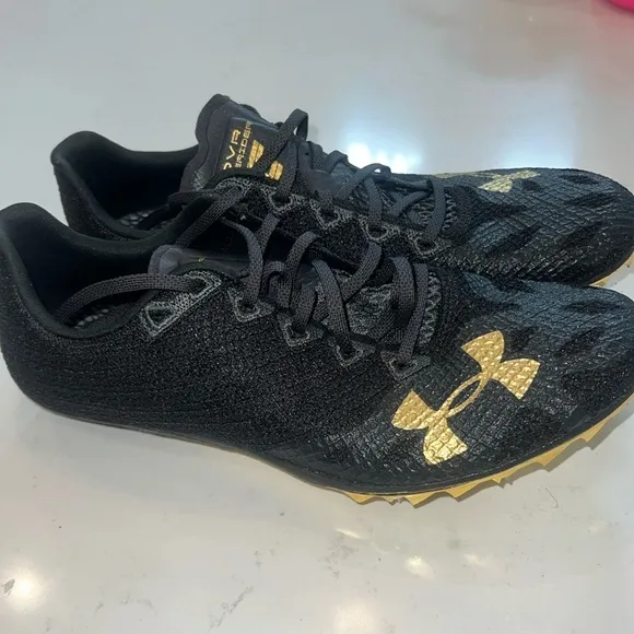 Under Armour HOVR Smoke Rider Track &amp; Field Shoes Size M 9.5/W 11 black Gold