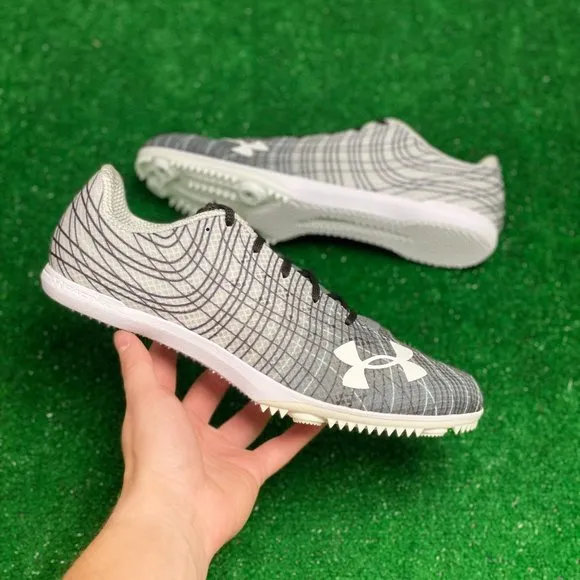 Under Armour Kick Distance 3 Mens Track Shoes Grey White 3022003-101 NEW Size 12