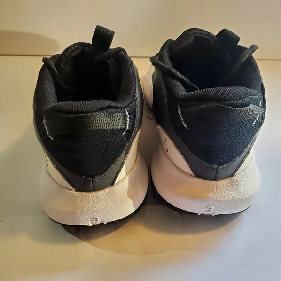 Under Armour  Lockdown 6 Basketball Shoes Men's 8.5 Women's 10