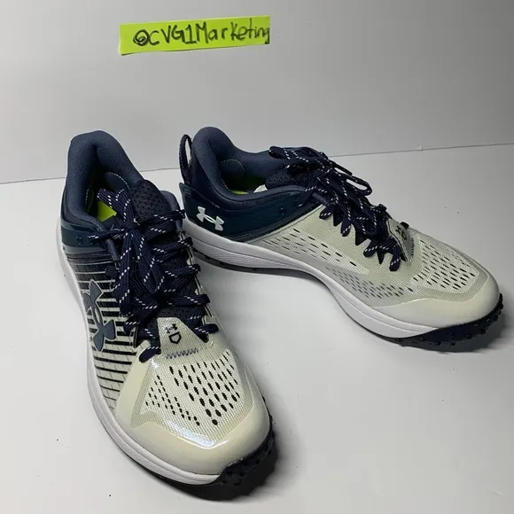 UNDER ARMOUR MEN YARD TURF LOW BASEBALL SHOE  SIZE 8.5