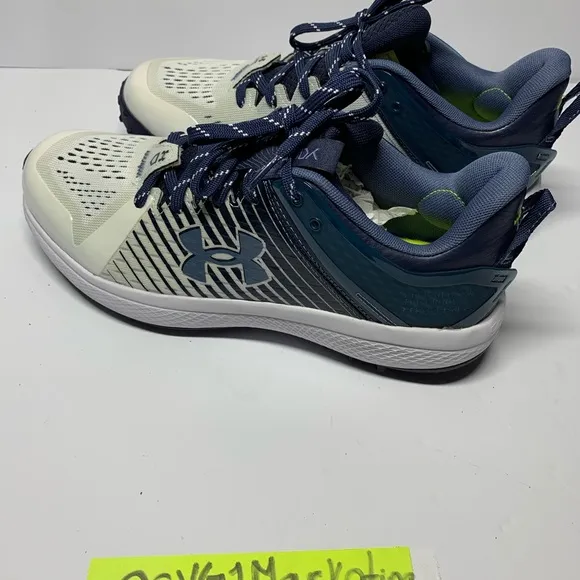 UNDER ARMOUR MEN YARD TURF LOW BASEBALL SHOE  SIZE 8.5