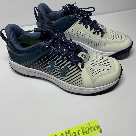 UNDER ARMOUR MEN YARD TURF LOW BASEBALL SHOE  SIZE 8.5
