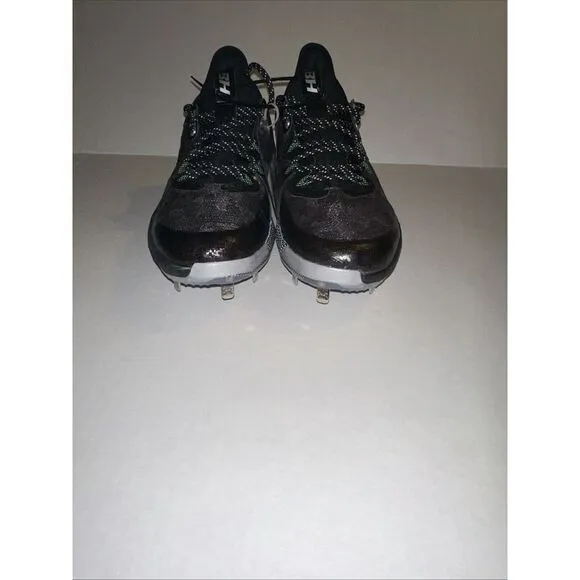 Under Armour Men's Harper 8 Low ST Baseball Size 10.5 Black/Green‎ |3026588-001|
