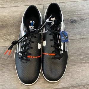 Under Armour Mens track shoes  NWT