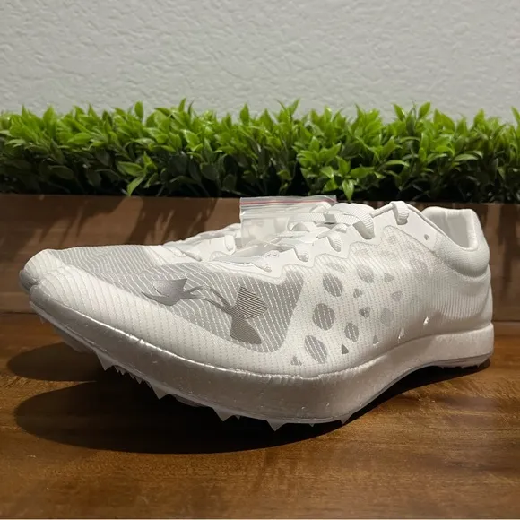 Under Armour Shakedown Elite Breeze White Track Spikes 3027568-100 Men’s Size 11